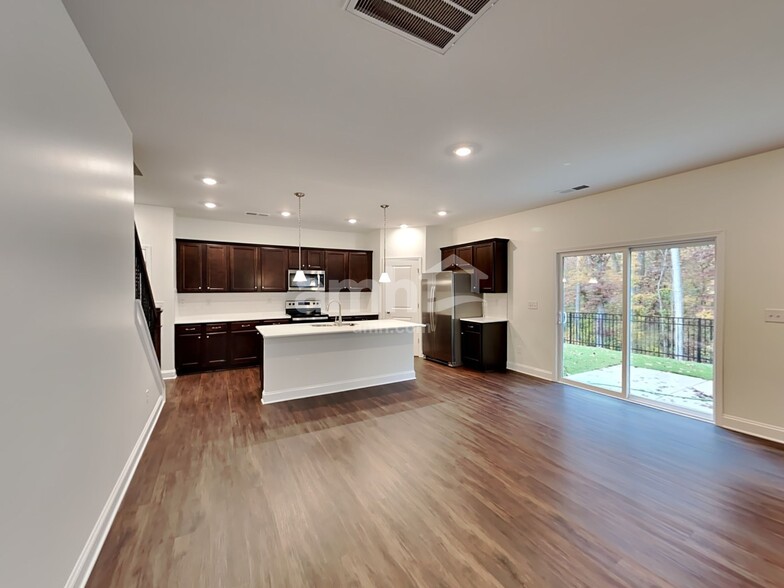 Building Photo - 7425 Garrett Ct