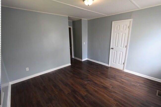 Building Photo - 934 Bluebird Rd