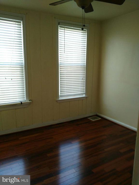 Building Photo - 1223 Wylie St NE