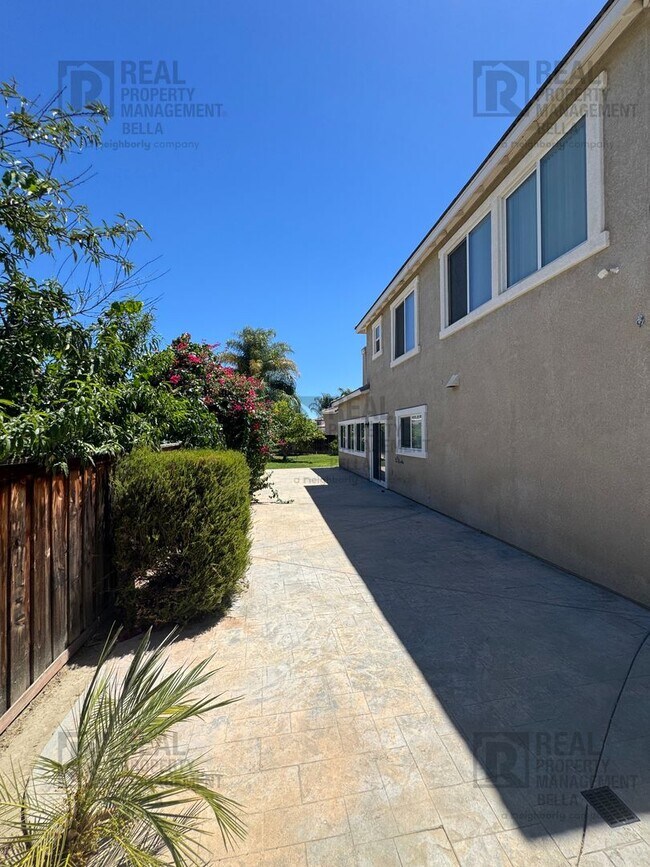 Building Photo - 756 Conlon Dr