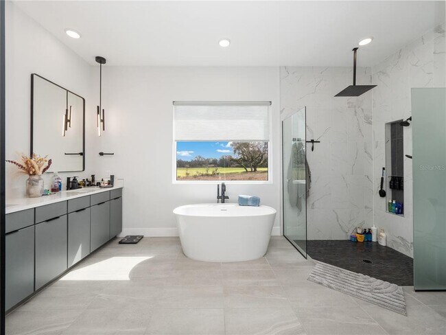 Building Photo - 239 Hampton Loop