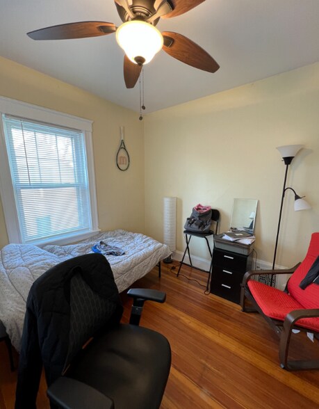 Building Photo - 330 Beacon St