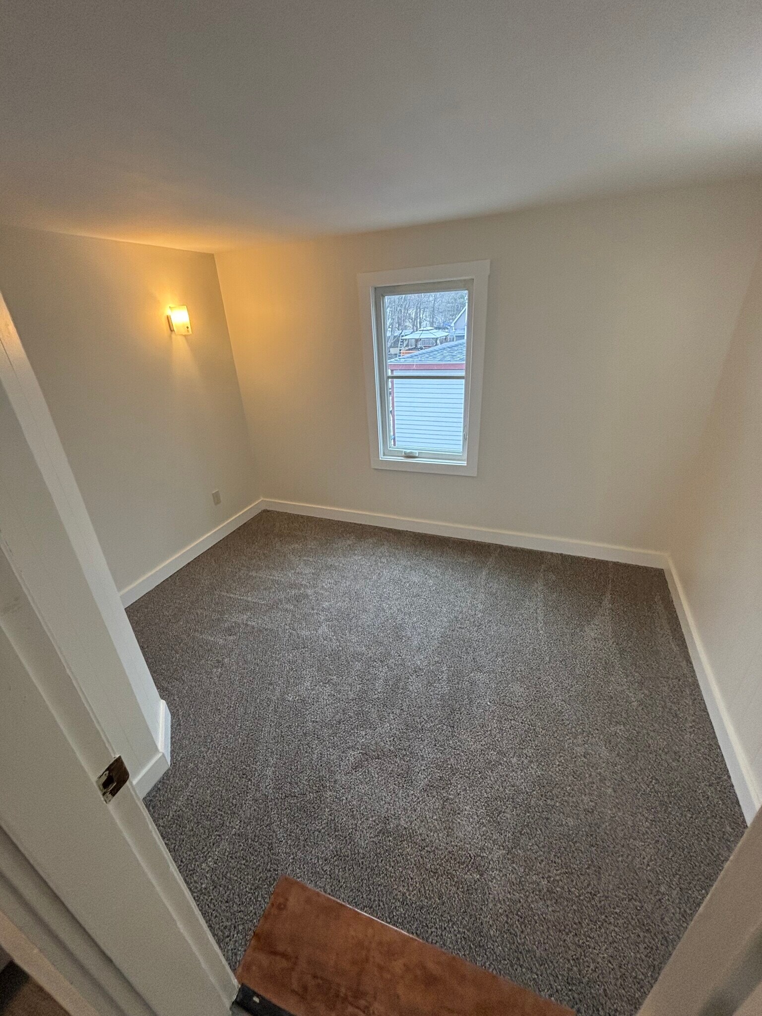 Building Photo - 37 Cash St