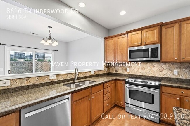 Building Photo - 8616 Thunderwood Dr