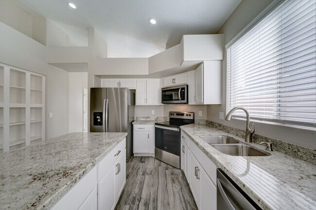 Building Photo - 3720 S Heath Way