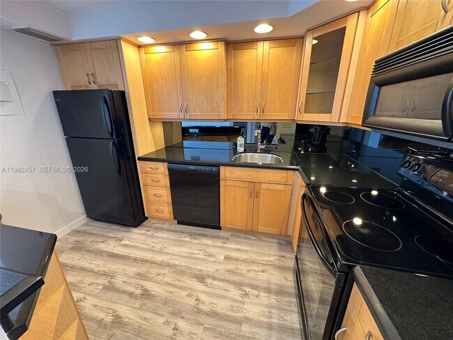 Building Photo - 200 SE 15th Rd