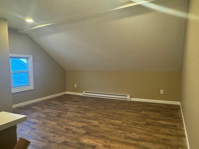 Bedroom 4 (1) - 704 Ridge St