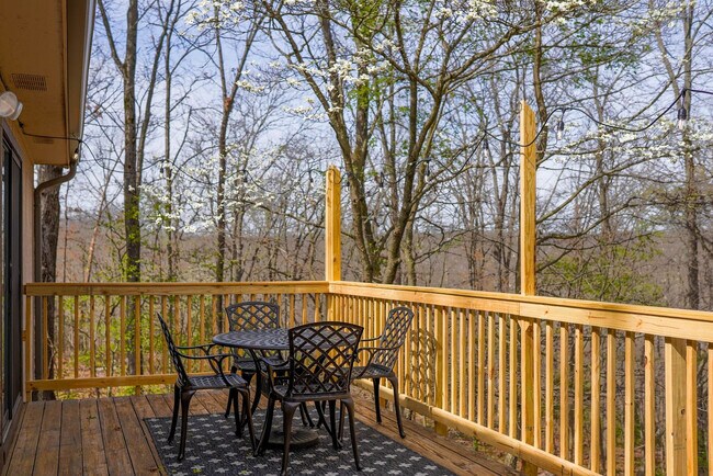 Building Photo - 2 Felton Ln