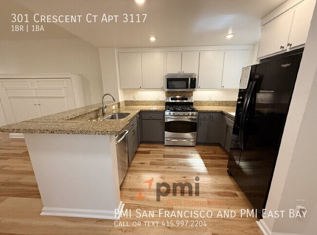 Building Photo - 301 Crescent Ct