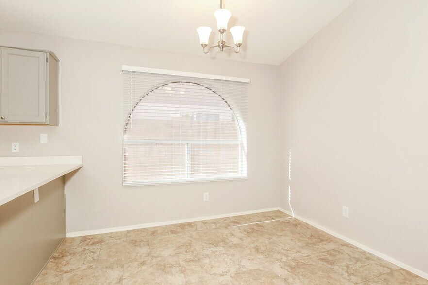 Building Photo - 9830 W Runion Dr