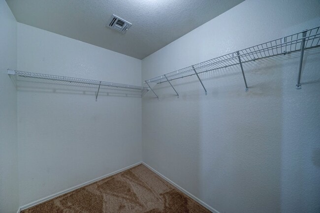 Building Photo - AVAILABLE NOW!!! Oversized Bedrooms in Johnson Ranch