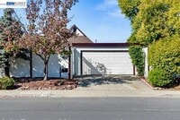 Building Photo - 3098 Stadium Ave