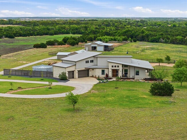 Building Photo - 215 Mesa Vista Dr