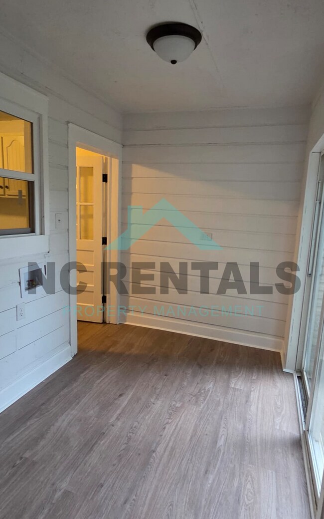 Building Photo - 2907 Bon Air Ave