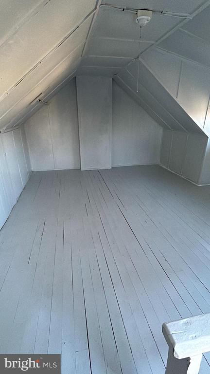 Building Photo - 339 Tioga St