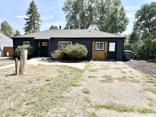 Building Photo - 2442 Mountain View Dr