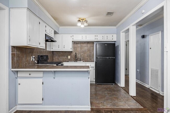 Building Photo - 3661 Harrison St