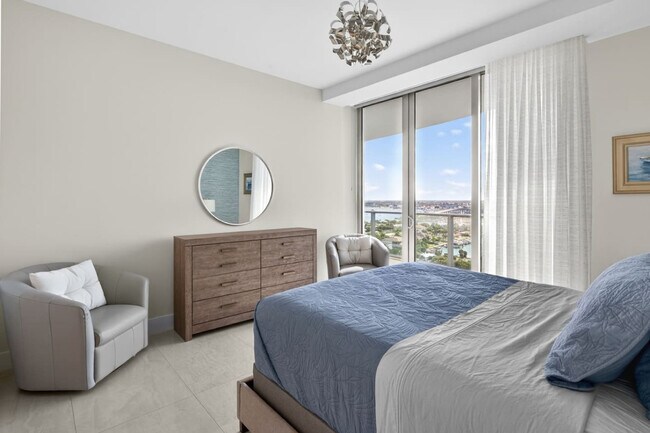 Building Photo - 3100 N Ocean Dr
