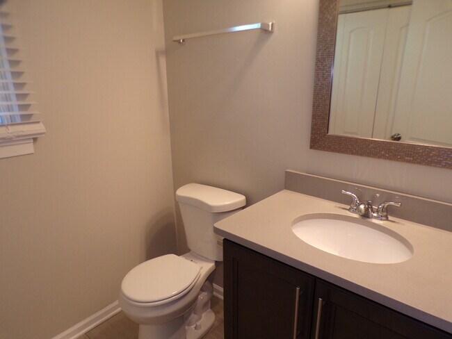 Building Photo - 558 Nantucket Way