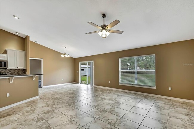 Building Photo - 12320 Papercraft Ave