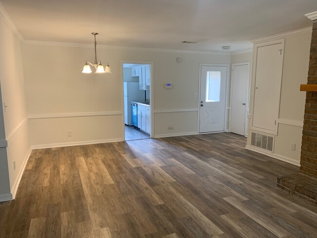 Building Photo - 3036 Willow Ln Dr