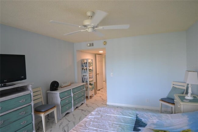 Building Photo - 238 Mariner Dr