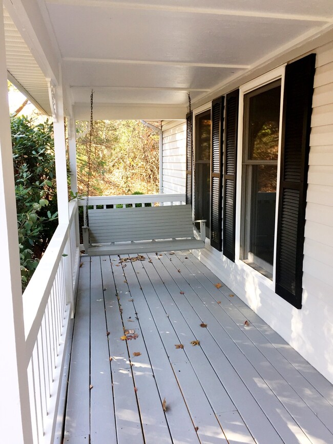 Building Photo - Charming North Asheville Cape Cod