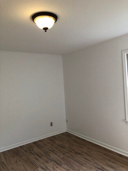Building Photo - 1190 Pine Haven Ct
