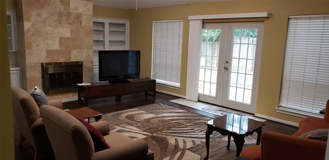 Building Photo - 15111 Paso Real Dr