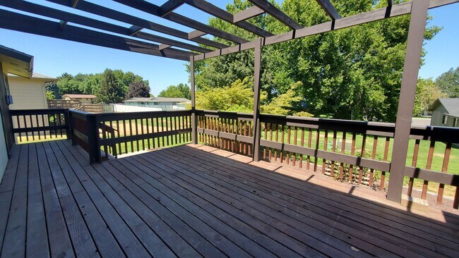 Building Photo - 370817