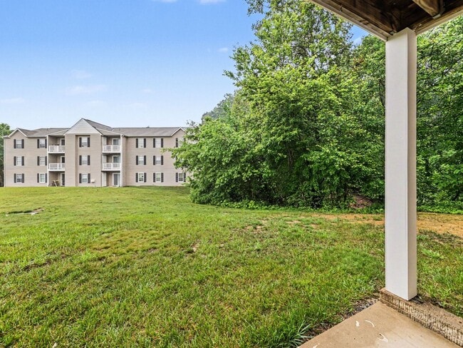 Building Photo - 33 Fern Oak Cir
