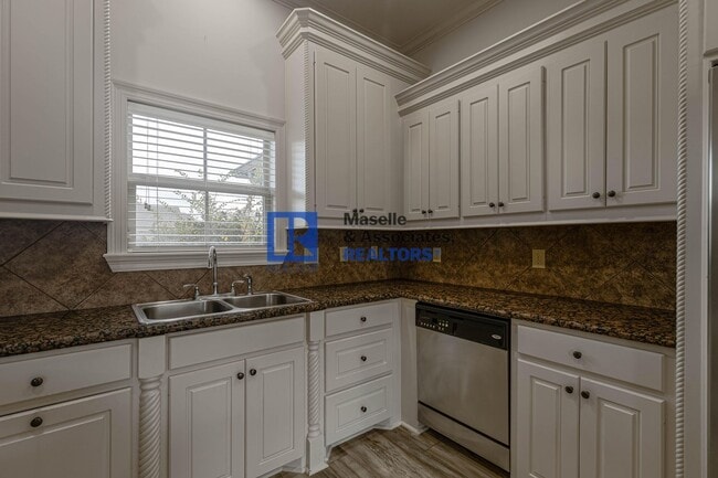 Building Photo - 3 Bed/2 Bath Home in Germantown School District