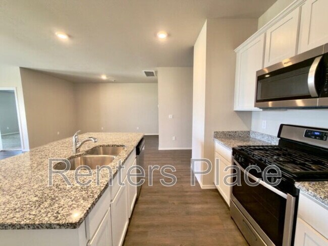 Building Photo - 14 Stonegate Dr