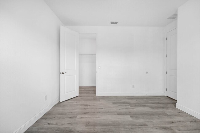 Building Photo - 7381 Alpine Butterfly Ln