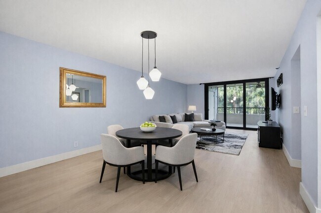 Building Photo - 2070 Homewood Blvd