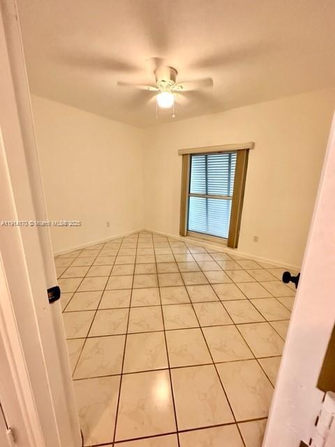 Building Photo - 7439 Twin Sabal Dr