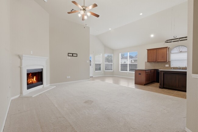 Building Photo - 506 Carson Ridge Dr