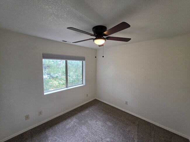 Building Photo - 6452 N Conrad Ln