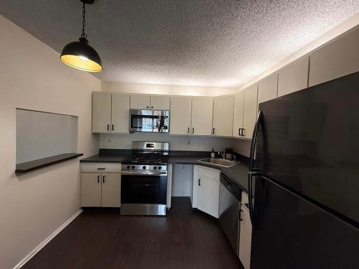 Building Photo - 65 Joyner Ct