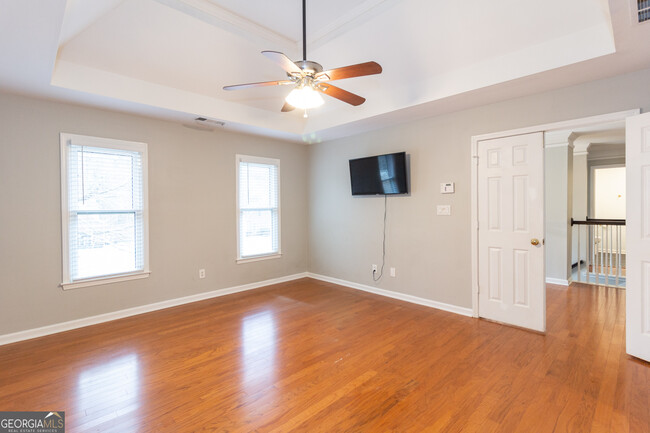 Building Photo - 155 Glenwood Ln