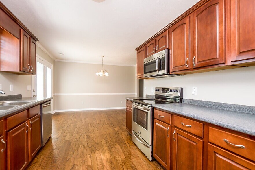 Building Photo - 3407 Wellington Pl