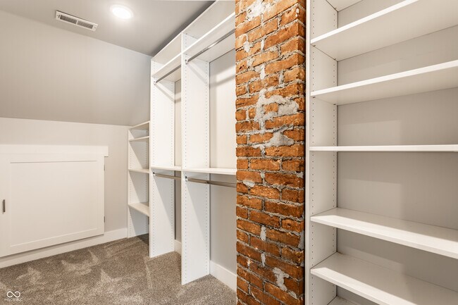 Building Photo - 1330 Marlowe Ave