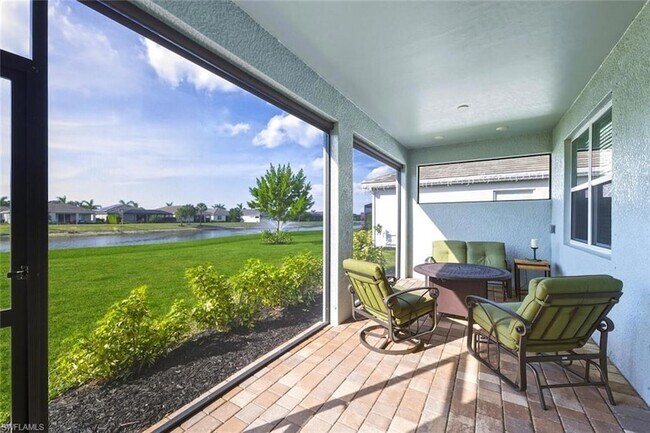 Building Photo - 28044 Sanibel Sands St