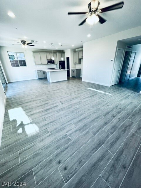 Building Photo - 72 Verde Rosa Dr