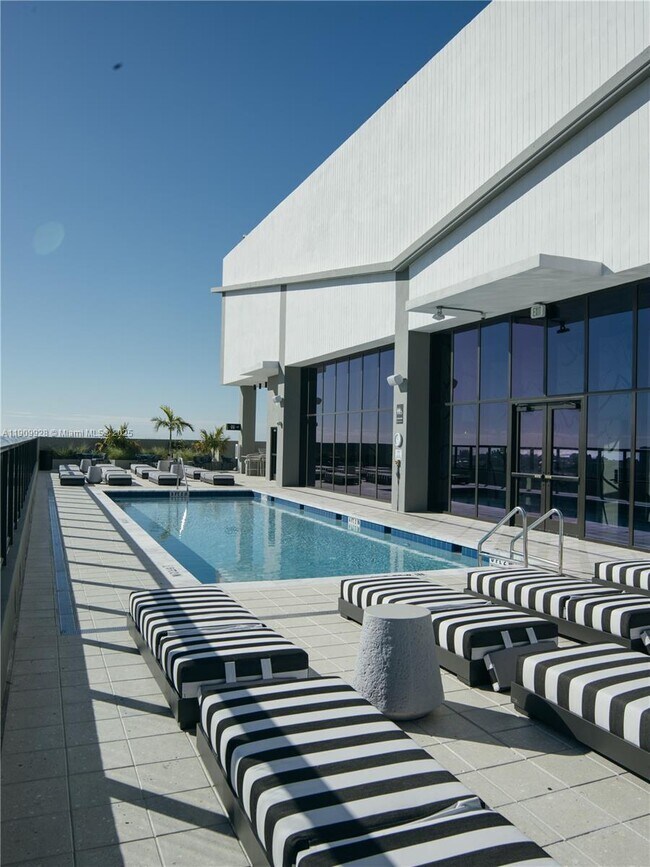 Building Photo - 307 SW 5th St