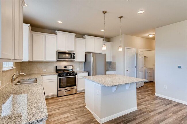 Building Photo - 10304 Forest Grove Dr