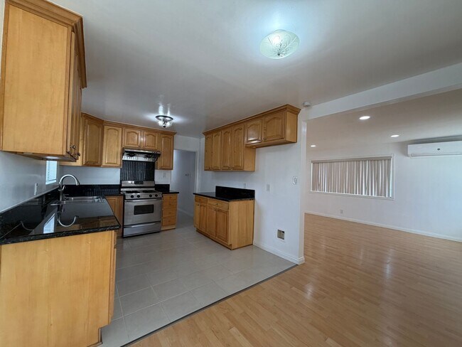 Building Photo - Beautiful 3bd house in West Covina