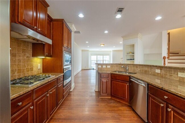 Building Photo - 2771 Durham Dr NE