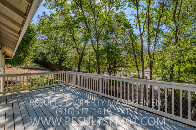 Building Photo - Auburn Beauty - Available Now!