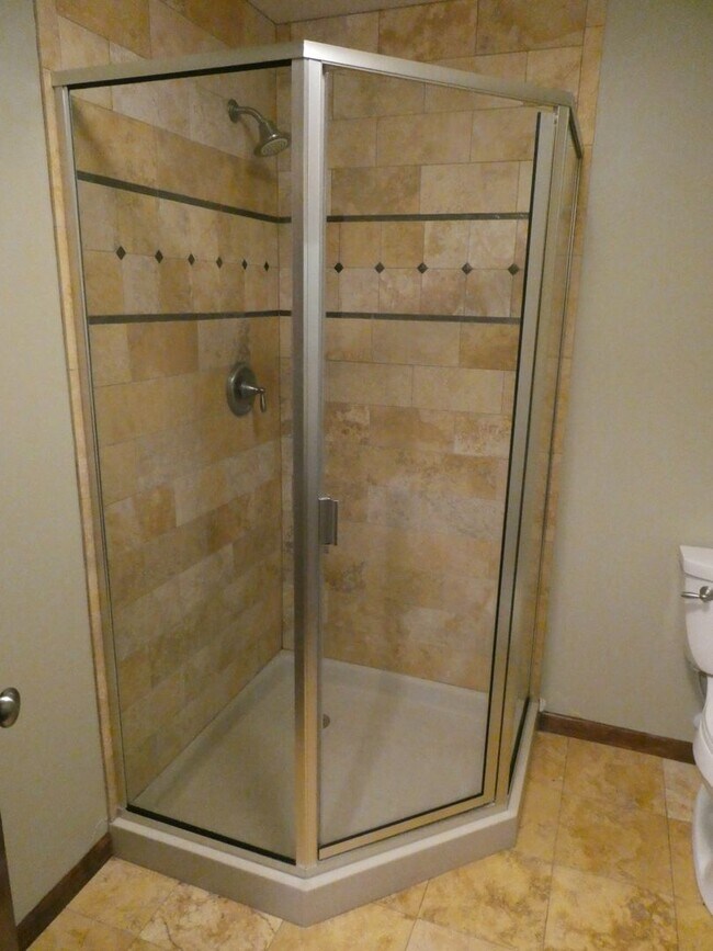 Building Photo - Beautiful home off Chapel Hill Rd